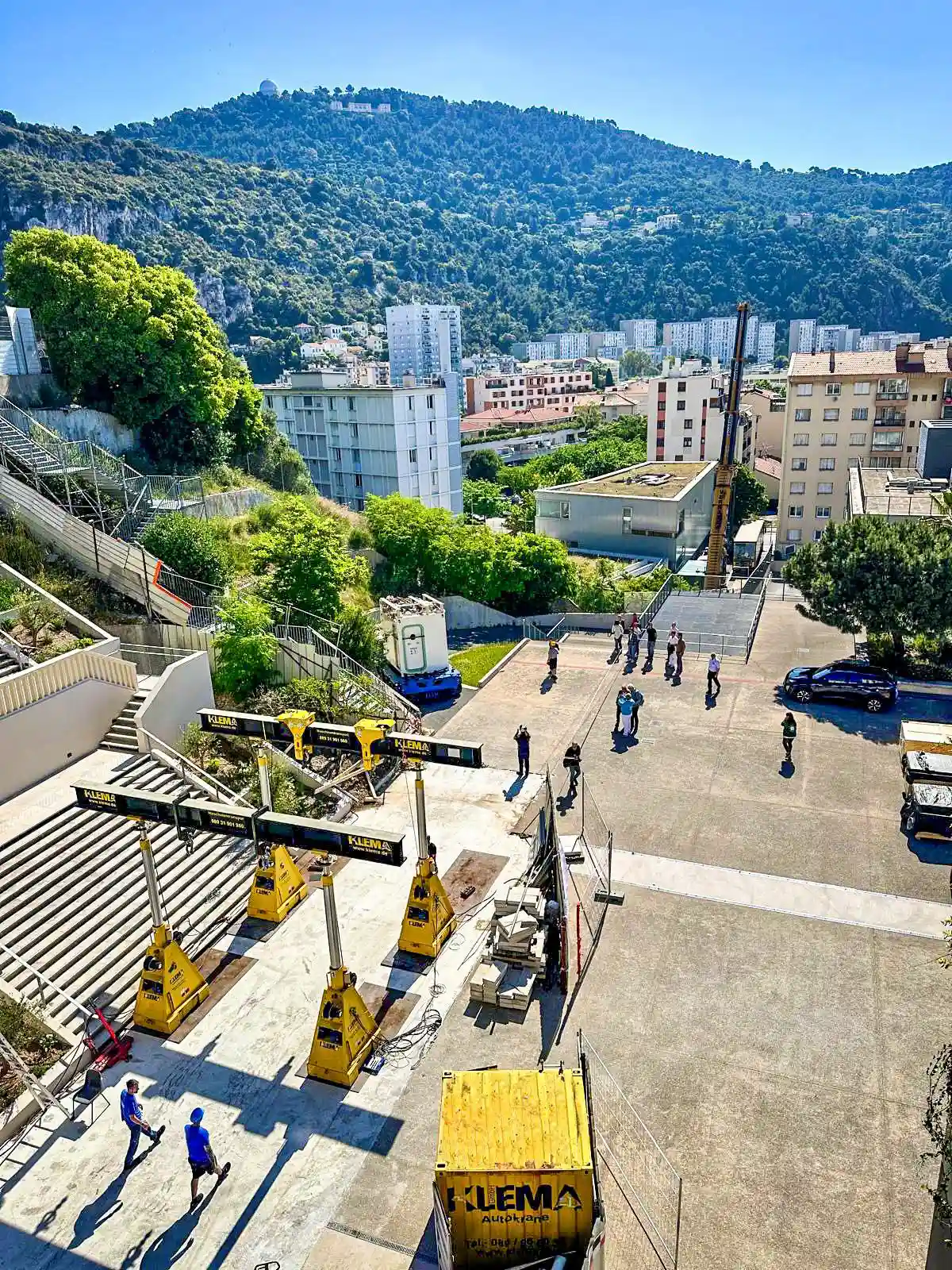 Einsatz in Nizza - Druckkammer einbringen
